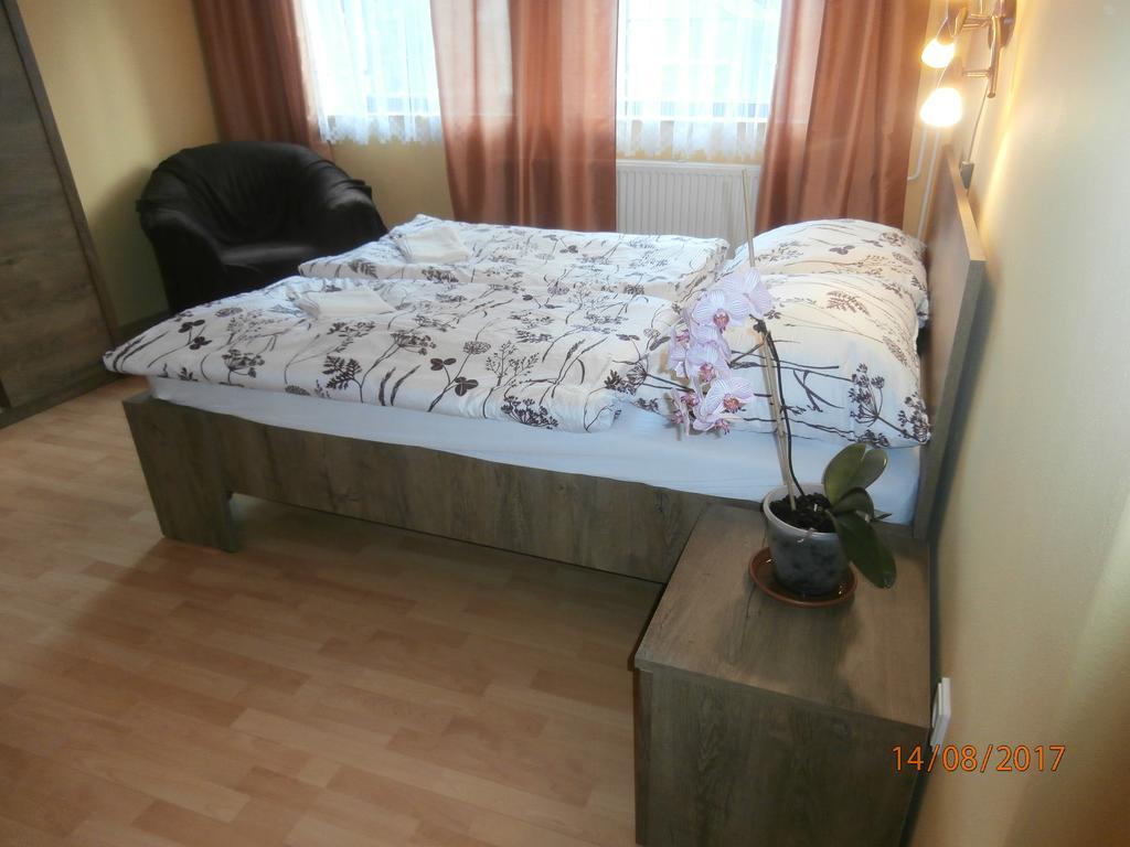 Apartman Aya Janov nad Nisou Exterior foto